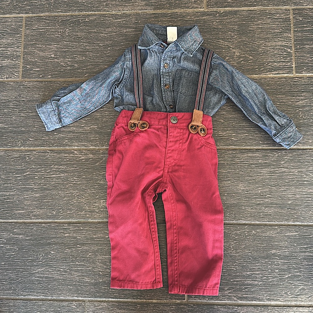 Carters Holiday Outfit - size 12 month